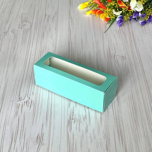 Kartonowe pudełko na makaroniki Tiffany z okienkiem 17×5,5×5,5 cm – 5 szt.