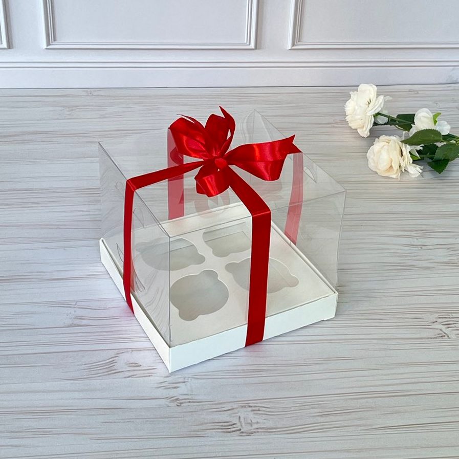 Przezroczyste pudełko na 4 babeczki