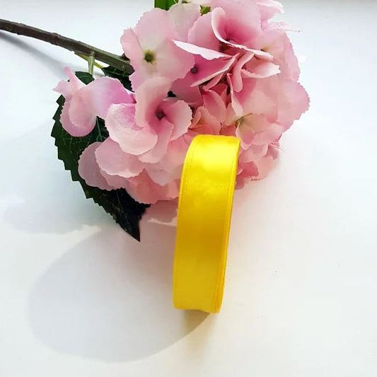 Wstążka satynowa 2 cm Żółty, rolka 33 m