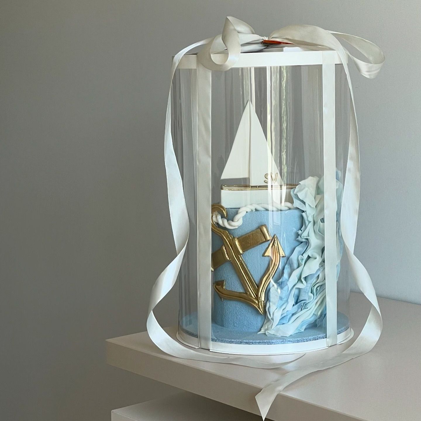 Przezroczyste okrągłe pudełko na tort