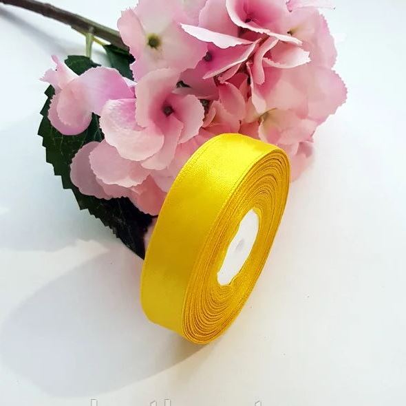 Wstążka satynowa 2 cm Żółty, rolka 33 m