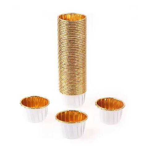 Papilotki do muffin / babeczek – 25 sztuk – Białe/złote