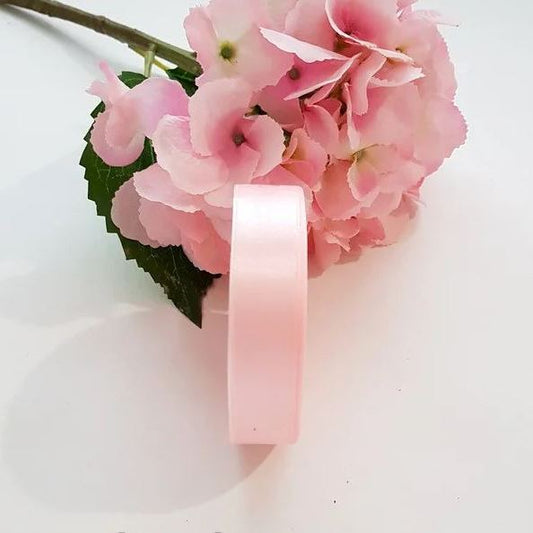 Wstążka satynowa 2 cm Jasnoróżowy, rolka 33 m