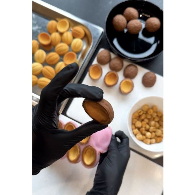 Opis Forma silikonowa Orzech włoski pralinka