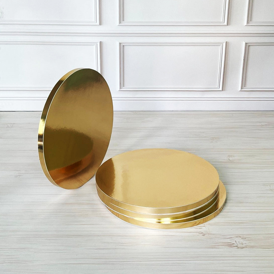 podkład pod tort złote