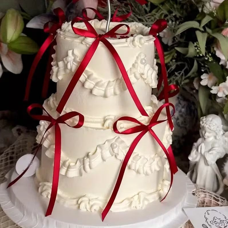 Kokardki na tort – czerwone, satynowe (5 sztuk)