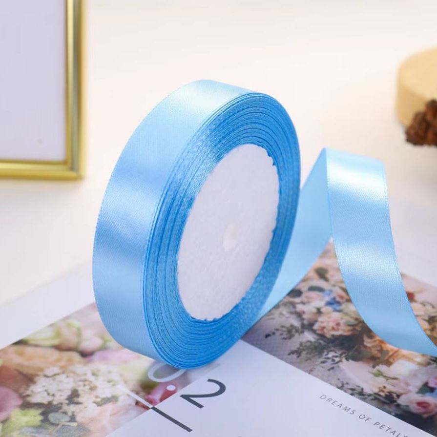Wstążka satynowa 2 cm Miękki błękit, rolka 33 m