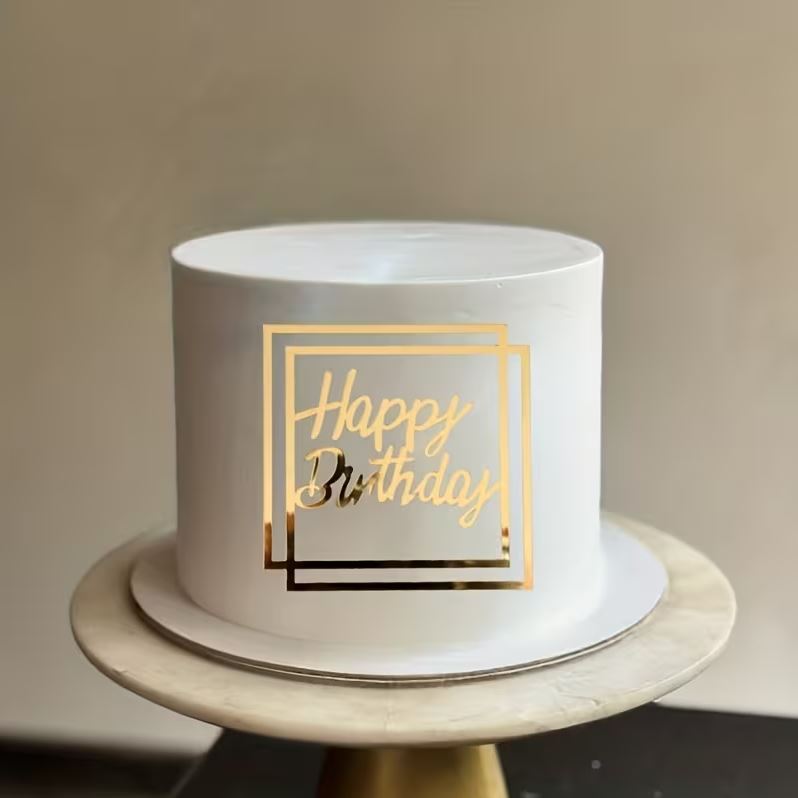 Topper na tort „Happy Birthday” – kwadratowy, złoty (Dekor 25)