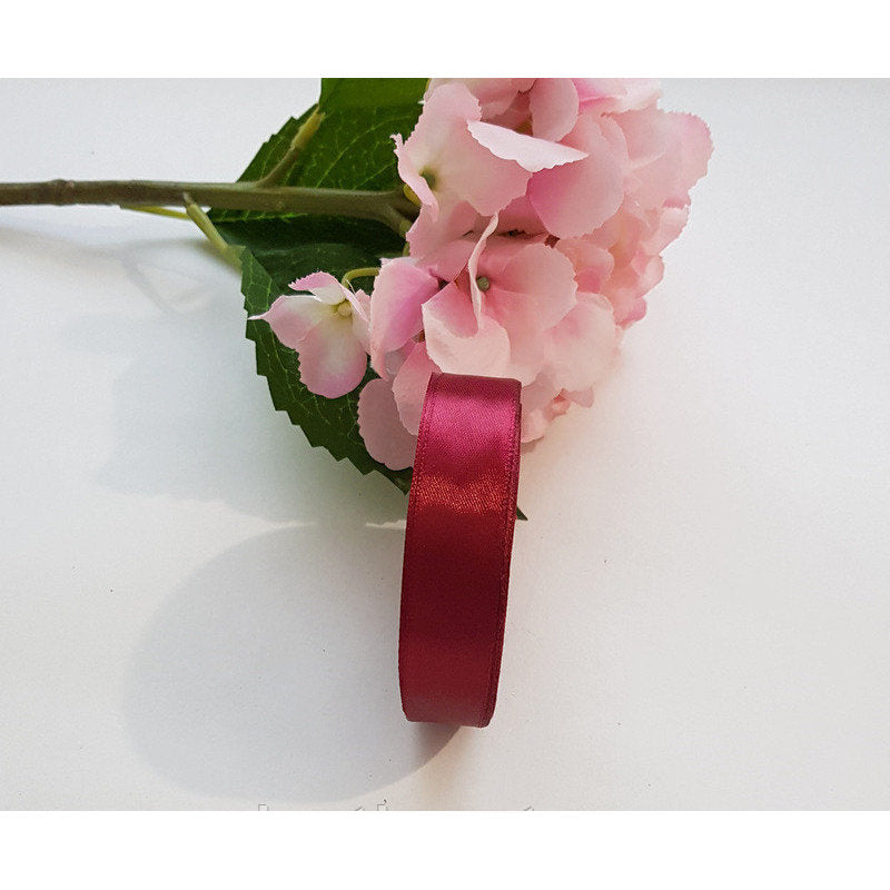 Wstążka satynowa 2 cm kolor Wina, rolka 33 m